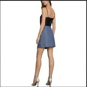 NWT BCBG Maxazria Woven Tiered Front Slit Mini Skirt Dark Chambray Blue